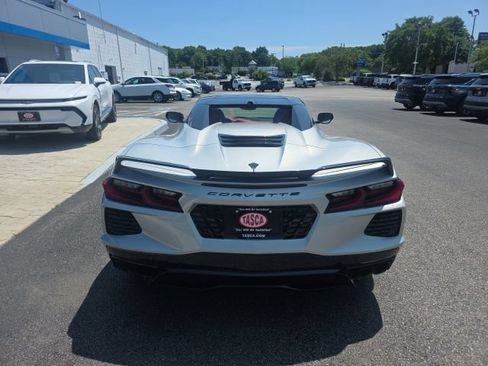 Used 2023 Chevrolet Corvette Stingray Premium Conv w/ Z51 Performance Package RWD image 5