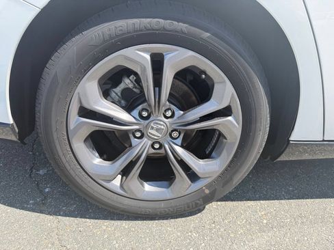 Used 2025 Honda Accord EX-L image 30