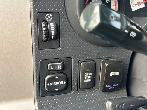 Used 2007 Toyota FJ Cruiser 4WD w/ Upgrade Pkg 2 image 16