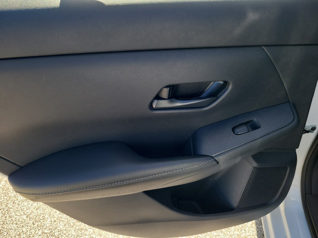 Certified 2025 Nissan Sentra S FWD image 11