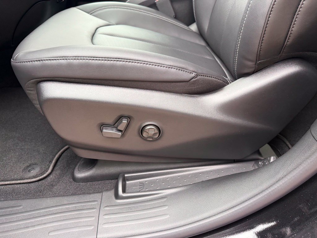 New 2027 Chrysler Pacifica Select FWD image 25