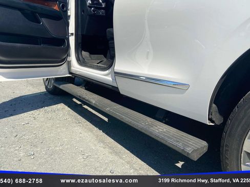 Used 2019 Lincoln Navigator Reserve AWD/4WD image 23
