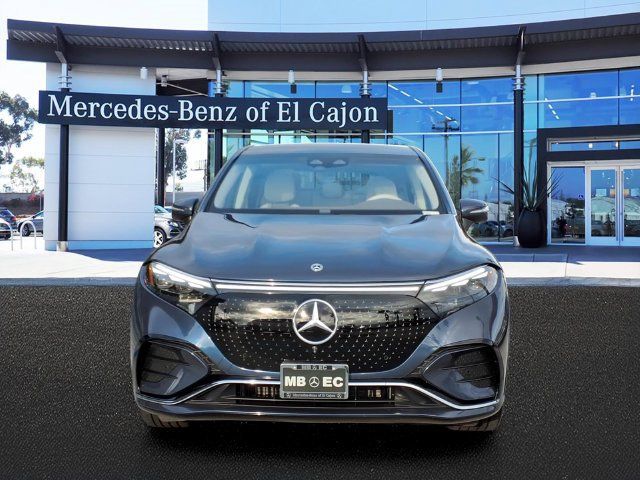 Used 2023 Mercedes-Benz EQS 580 4MATIC SUV image 2