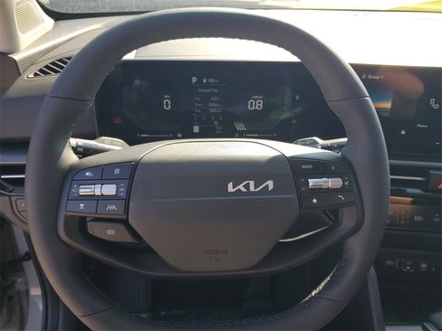 New 2026 Kia Sportage EX w/ EX Panorama Roof Package image 11