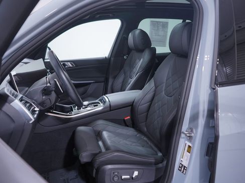 Used 2025 BMW X5 xDrive40i w/ M Sport Package image 7