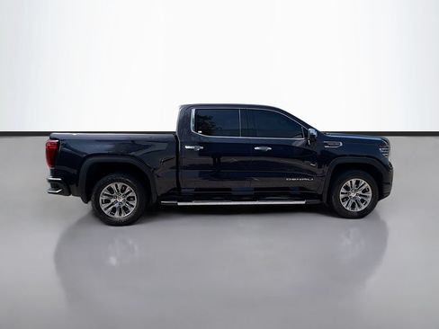 Used 2025 GMC Sierra 1500 Denali w/ Technology Package AWD/4WD image 4