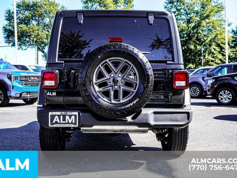 Used 2024 Jeep Wrangler Sport S image 12