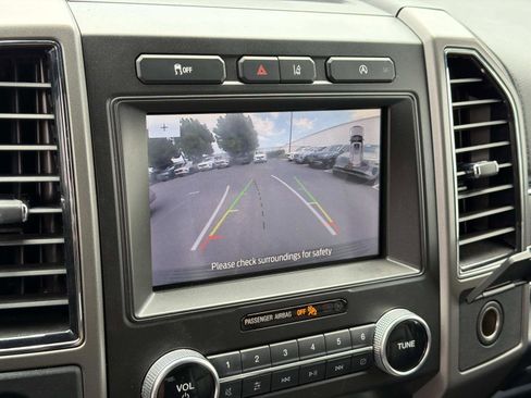 Used 2020 Ford Expedition XLT w/ Equipment Group 202A RWD image 13