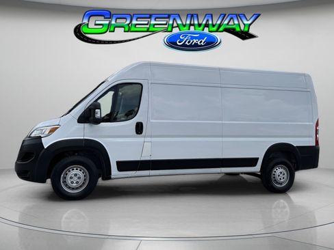 Used 2024 RAM ProMaster 2500 w/ Convenience Group FWD image 1