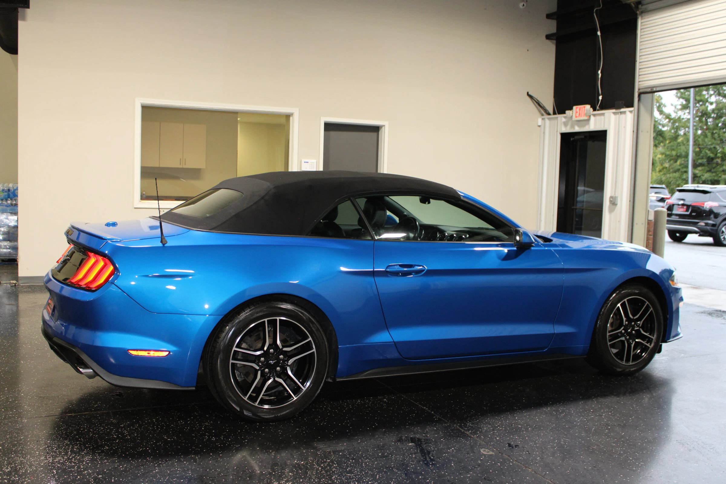 Used 2021 Ford Mustang Premium RWD image 3