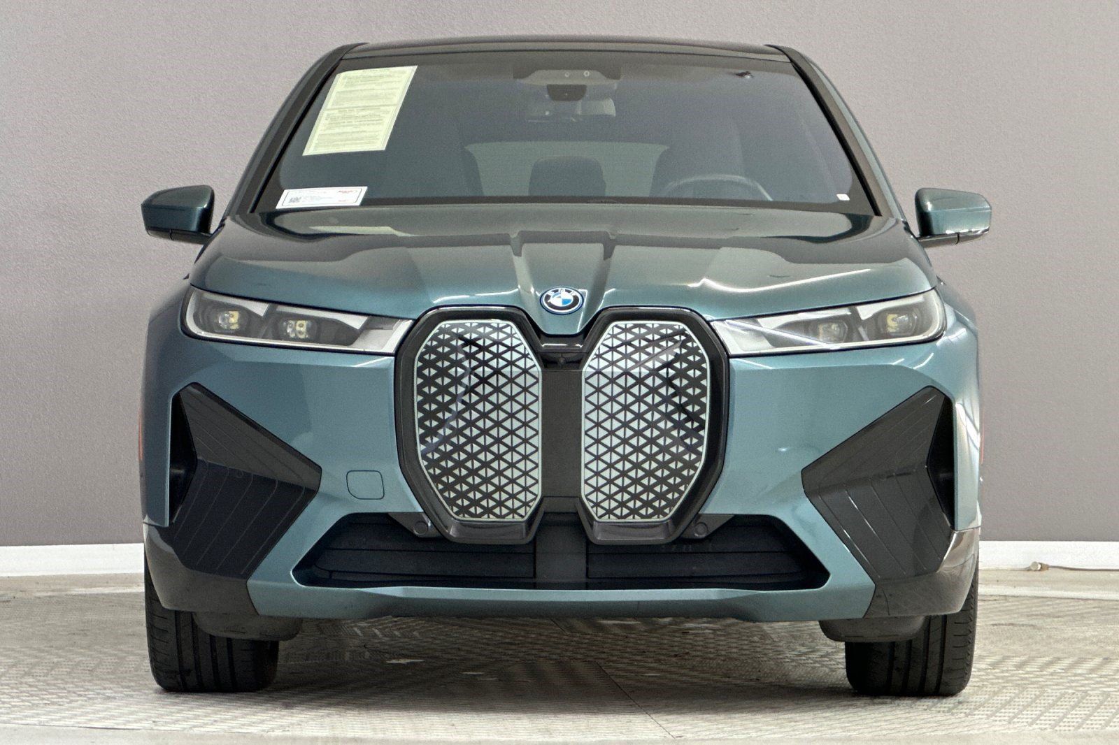 Certified 2024 BMW iX xDrive50 w/ Premium Package AWD/4WD image 5