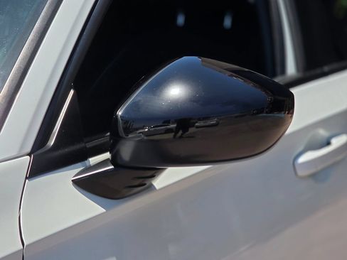 Used 2022 Honda Civic Sport image 8