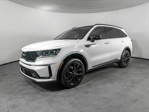 Used 2022 Kia Sorento SX FWD image 2