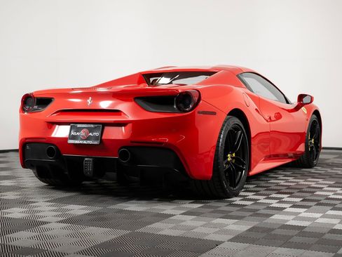 Used 2017 Ferrari 488 Spider RWD image 8