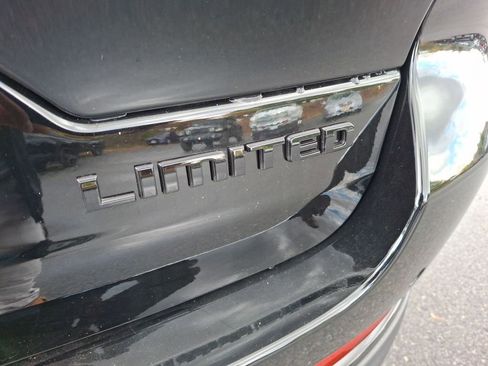 New 2025 Jeep Grand Cherokee Limited w/ Black Appearance Package image 32