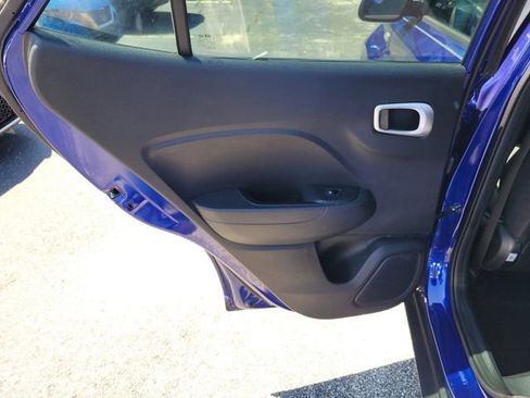 Used 2020 Hyundai Venue SE FWD image 26