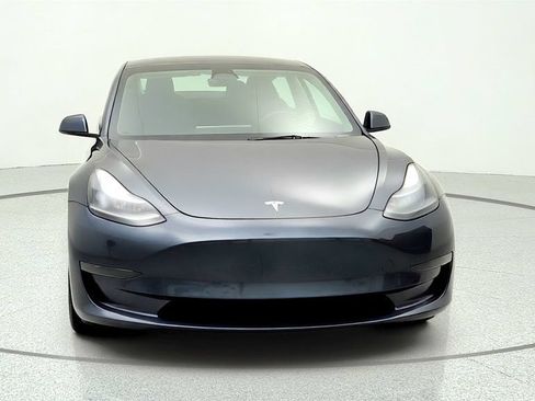 Used 2023 Tesla Model 3 Standard Range RWD image 2