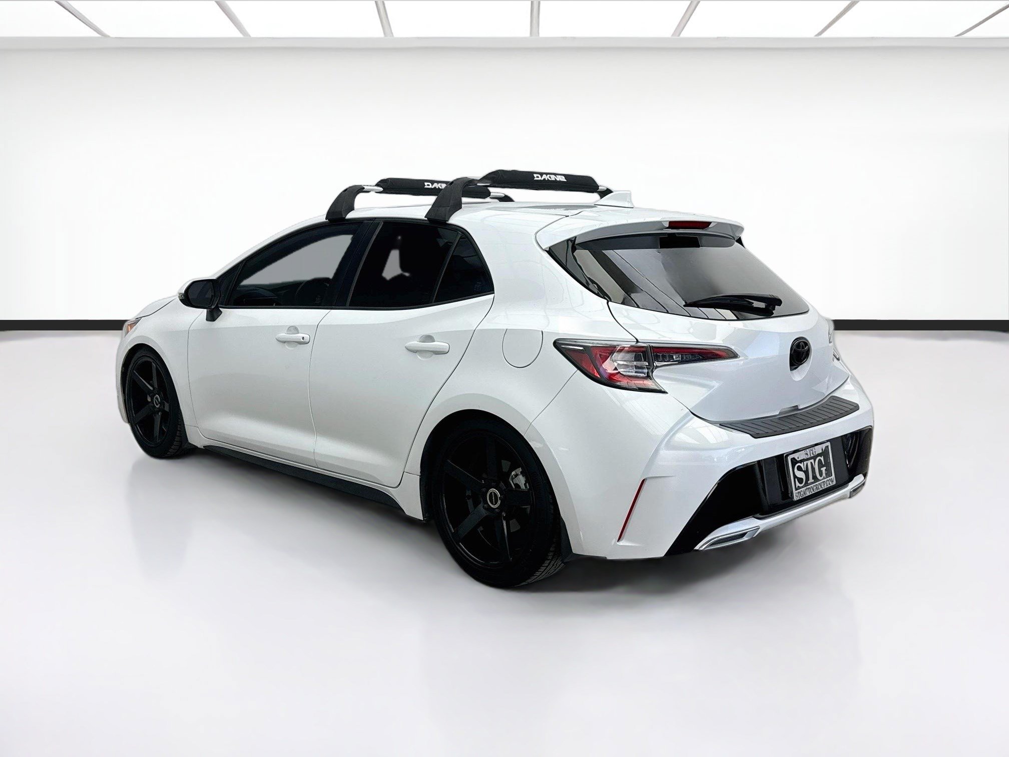 Used 2022 Toyota Corolla XSE FWD image 6