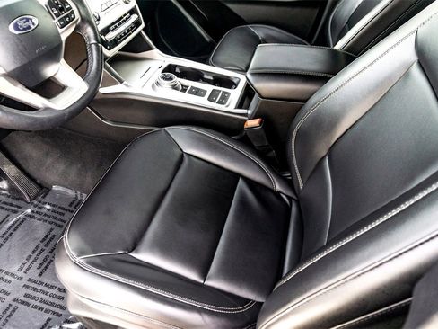 Used 2024 Ford Explorer XLT w/ Equipment Group 202A image 14