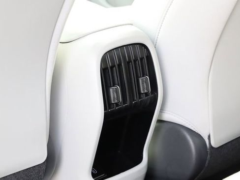 Used 2025 Hyundai Kona SEL image 19