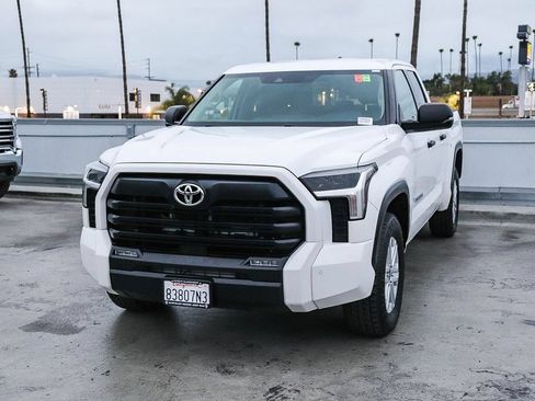 Used 2022 Toyota Tundra SR5 w/ SR5 Convenience Package RWD image 4