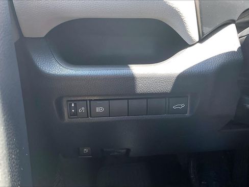 Certified 2022 Toyota RAV4 XLE w/ Convenience Package AWD/4WD image 33