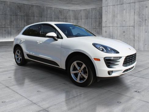 Used 2017 Porsche Macan AWD/4WD image 7