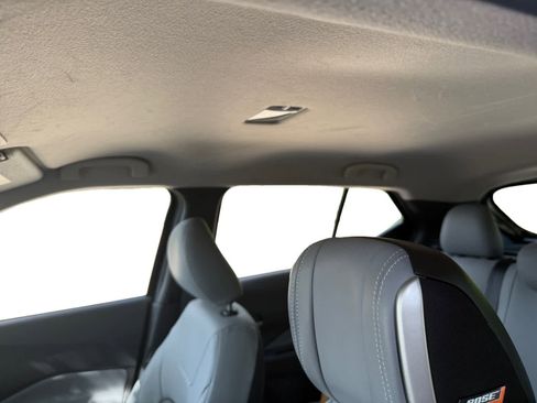 Used 2022 Nissan Kicks SR w/ Premium Package FWD image 12