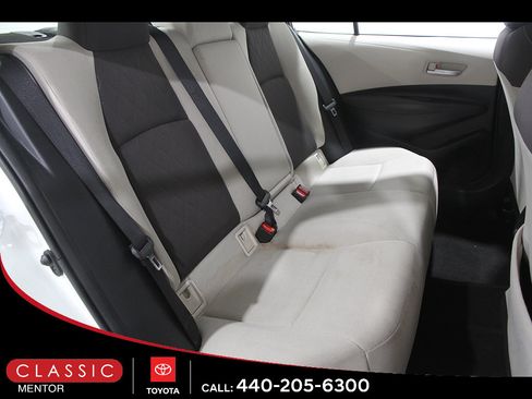 Used 2020 Toyota Corolla LE FWD image 14