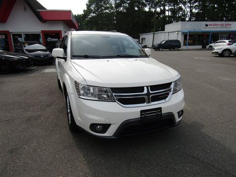 Used 2014 Dodge Journey SXT w/ Quick Order Package 22C FWD image 9