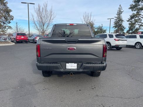 Used 2015 Ford F150 XLT image 7