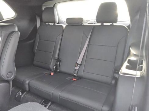 Used 2025 Buick Enclave Preferred image 9