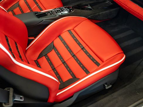 Used 2025 Ferrari 296 GTS RWD image 20