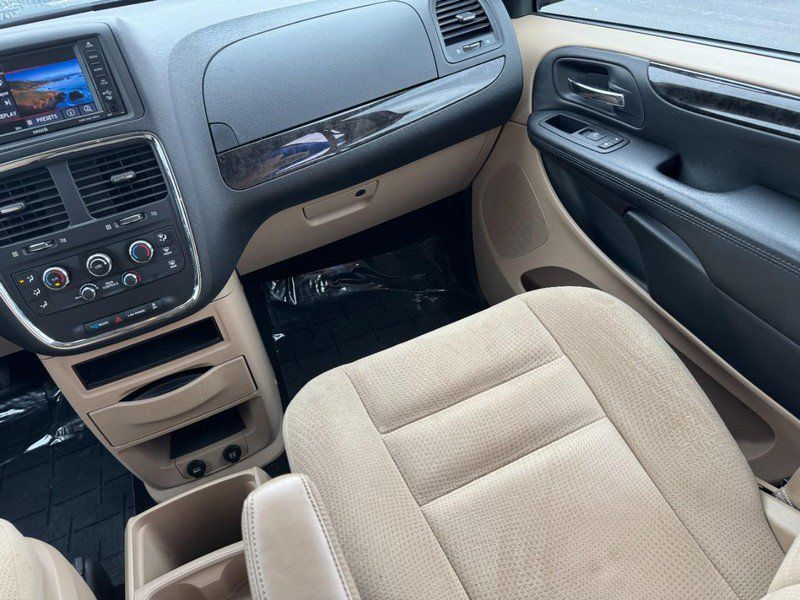 Used 2015 Dodge Grand Caravan SE w/ Quick Order Package 29E SE FWD image 17