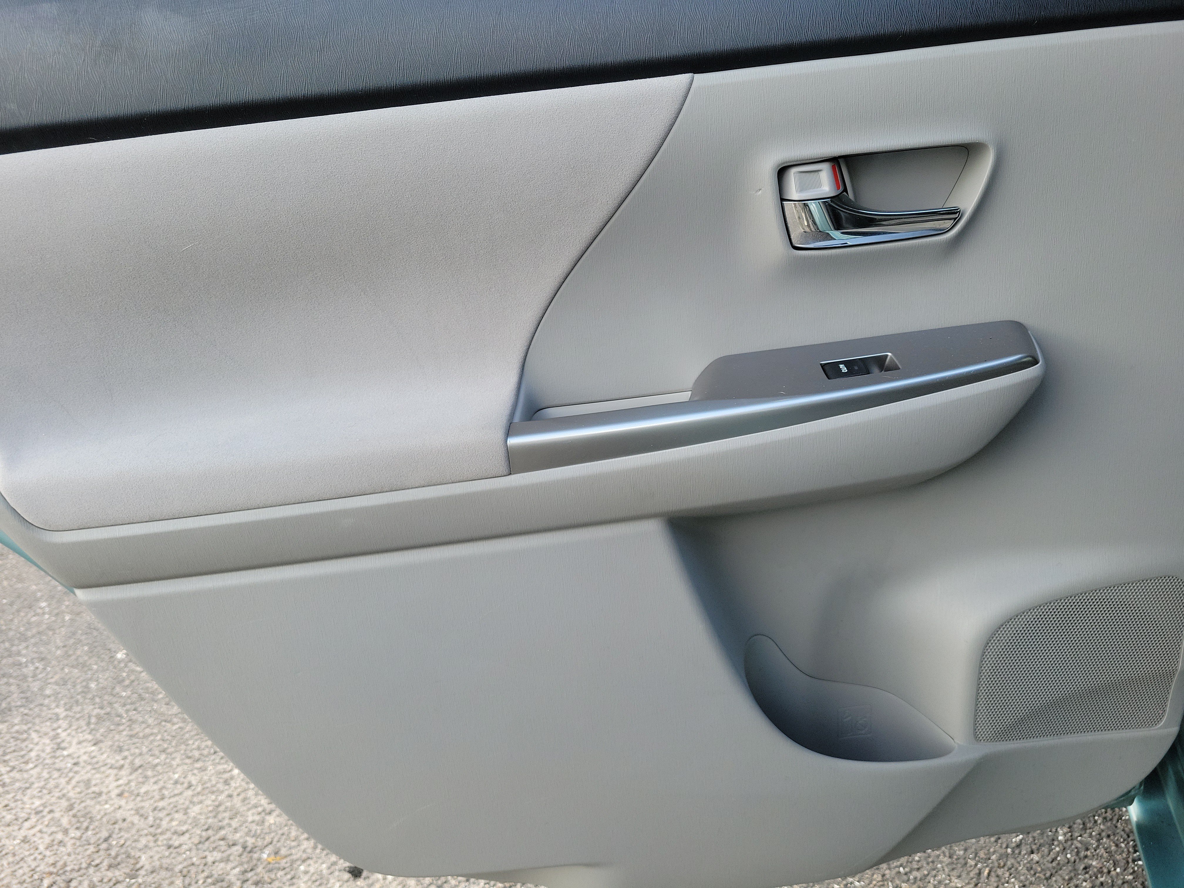 Used 2015 Toyota Prius V Two FWD image 13