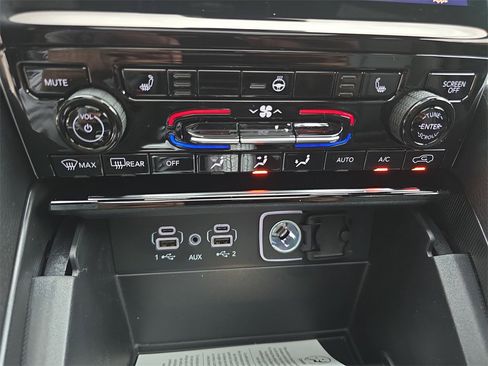 New 2025 Jeep Grand Cherokee L Limited image 22