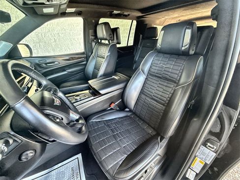 Used 2023 Cadillac Escalade ESV Sport Platinum image 19