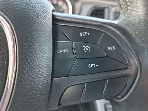 Used 2019 Dodge Challenger SXT RWD image 23