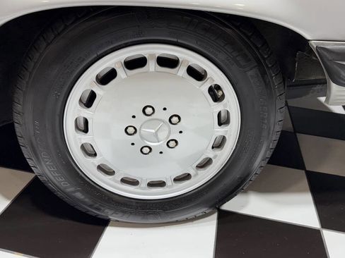 Used 1988 Mercedes-Benz 560 SL image 25