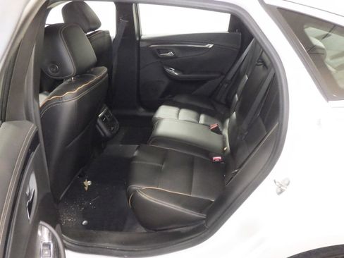 Used 2017 Chevrolet Impala Premier w/ Enhanced Convenience Package FWD image 7