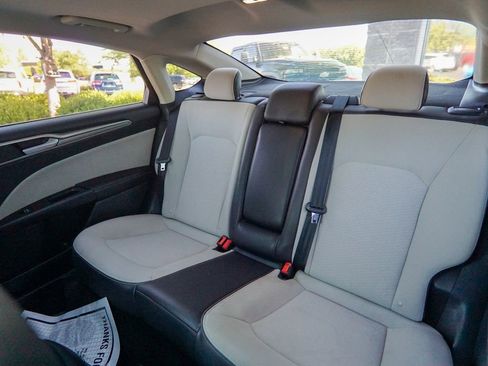 Used 2019 Ford Fusion SE w/ Equipment Group 151A FWD image 29