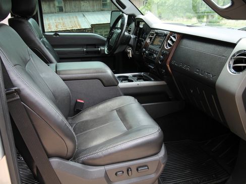 Used 2012 Ford F250 Lariat w/ Lariat Ultimate Pkg image 39