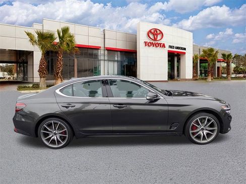 Used 2024 Genesis G70 2.5T image 3