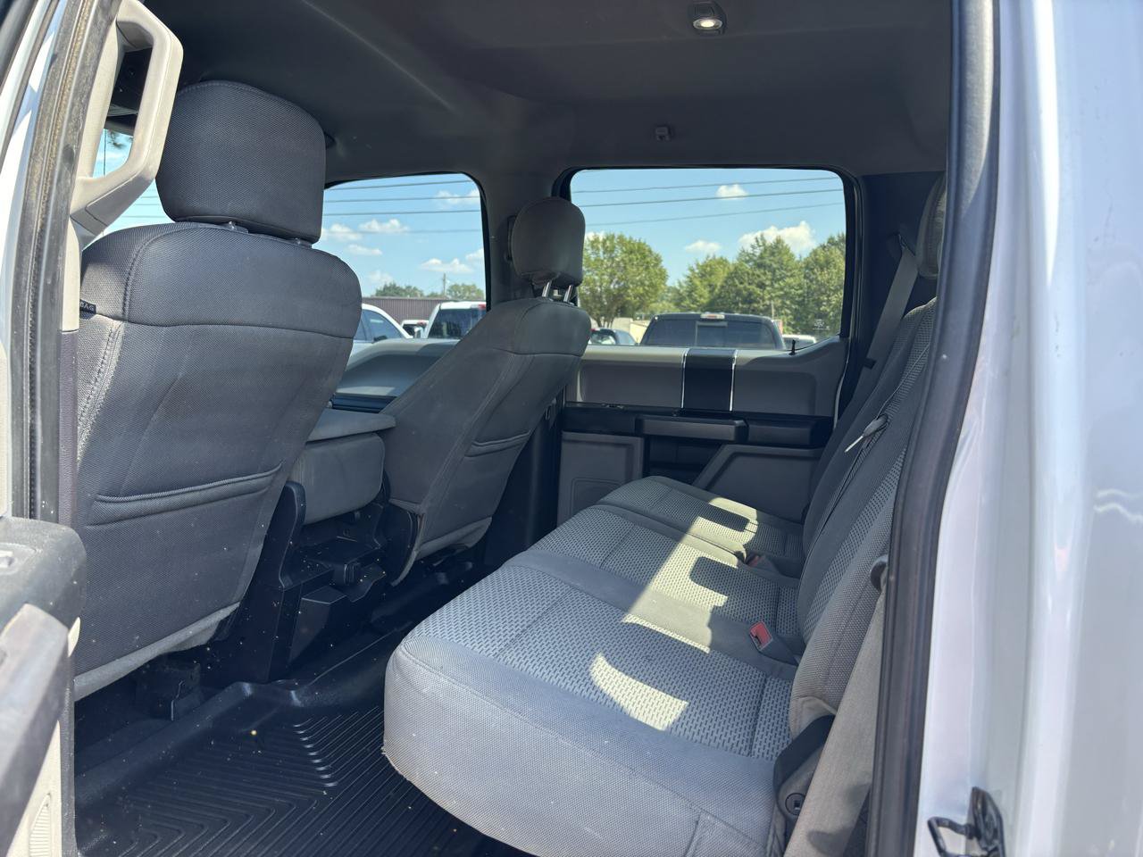 Used 2019 Ford F250 XLT w/ Snow Plow Prep Package AWD/4WD image 13