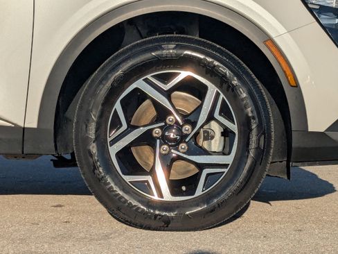 Certified 2023 Kia Sportage LX image 13