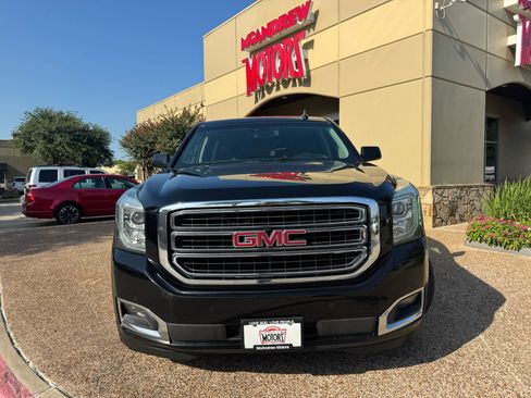 Used 2019 GMC Yukon XL SLT AWD/4WD image 3