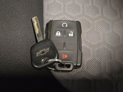 Used 2015 Chevrolet Colorado Z71 RWD image 32