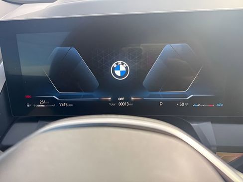 Used 2026 BMW X3 xDrive30 w/ Premium Package image 11