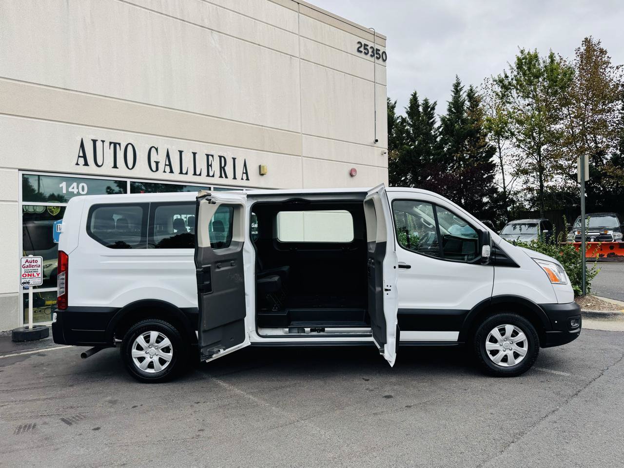 Used 2021 Ford Transit 350 XLT RWD image 19