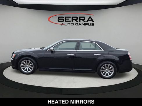 Used 2013 Chrysler 300 C RWD image 9
